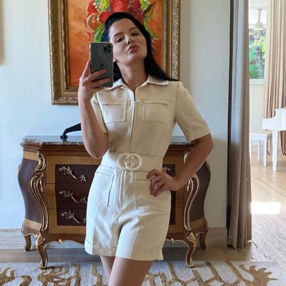 Maraisa, da dupla com Maiara, escolheu look da Gucci para participar do programa 'É de Casa' neste sábado, 4 de abril de 2020