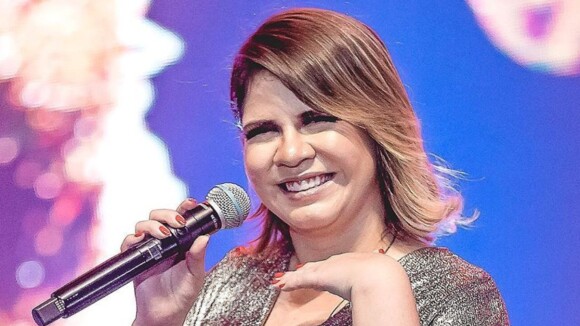 Sucesso! Live de Marília Mendonça reúne famosos em vídeo com pedido especial
