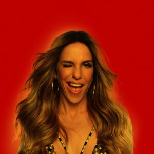 Ivete Sangalo vai mostrar seus sucessos em live na TV, cozinhar, e exibir parte da intimidade