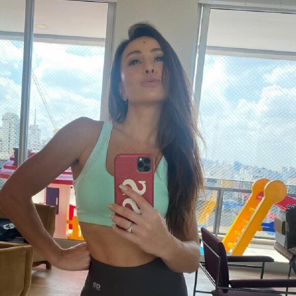 Sabrina Sato mantém boa relação com ex-namorado Dhomini Ferreira, vencedor do 'Big Brother Brasil'