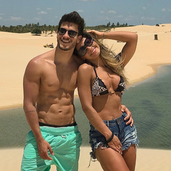 Mayra Cardi indicou que término com Arthur Aguiar foi amigável