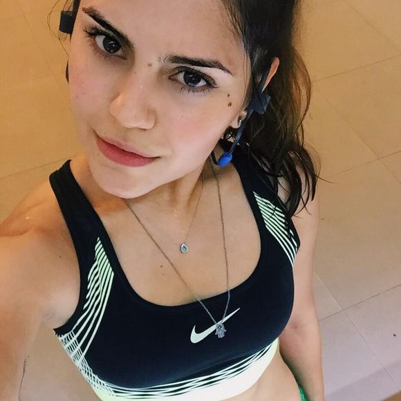 Jessika Alves contou que tem feito exercícios em casa