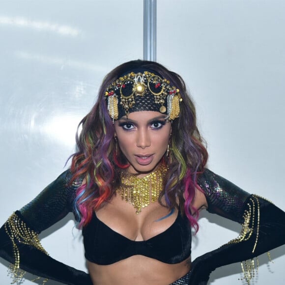 Anitta revela relações com homens bissexuais: 'Tive vários relacionamentos'