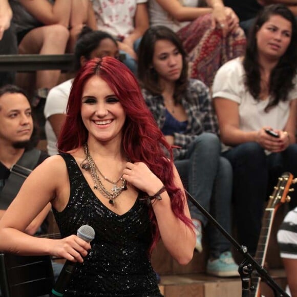 Anahi, Poncho e mais famosos do RBD comemoram gravidez de Dulce Maria