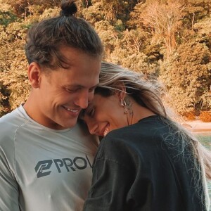 Saulo Poncio reatou casamento com a mulher, Gabi Brandt