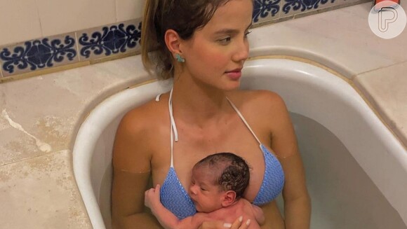 Biah Rodrigues emocionou seus seguidores ao mostrar um vídeo inédito do parto de seu primeiro filho