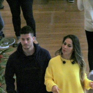 Mayra Cardi afirmou ter vivido um relacionamento abusivo com Arthur Aguiar