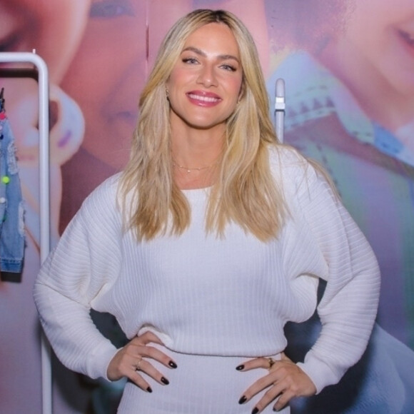 Giovanna Ewbank contou que demorou para notar aumento da barriga com a primeira gravidez