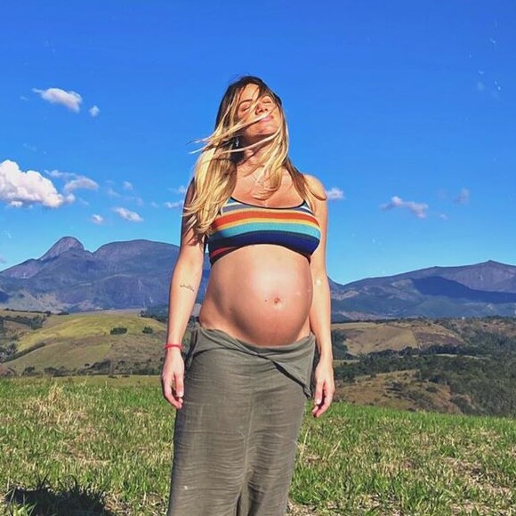 Giovanna Ewbank na gravidez: atriz compartilhou fotos exibindo a barriga nos últimos meses de gestação