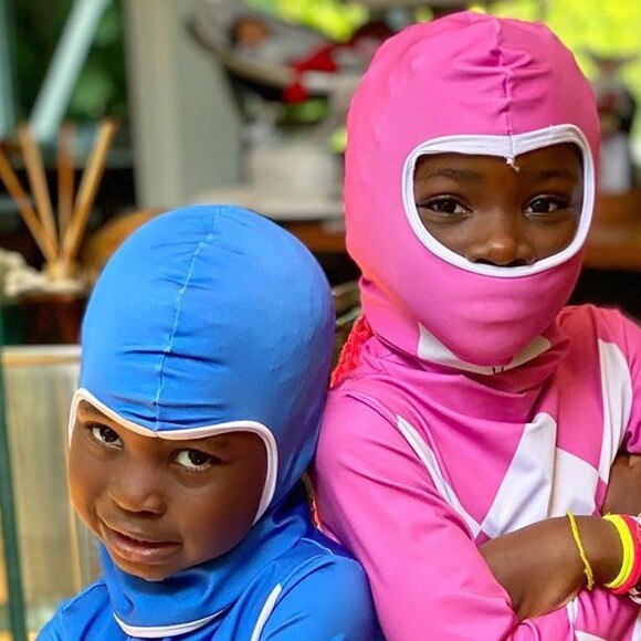 Filhos de Bruno Gagliasso e Giovanna Ewbank, Bless e Títi são fãs dos Power Rangers
