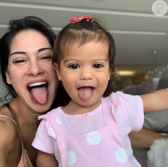 Mayra Cardi mora com a filha, Sophia