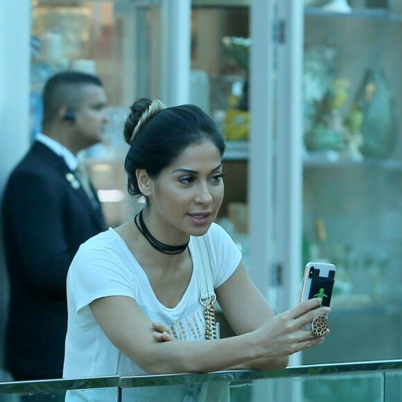 'A exposição não teve a ver comigo e sim com a causa', explicou Mayra Cardi