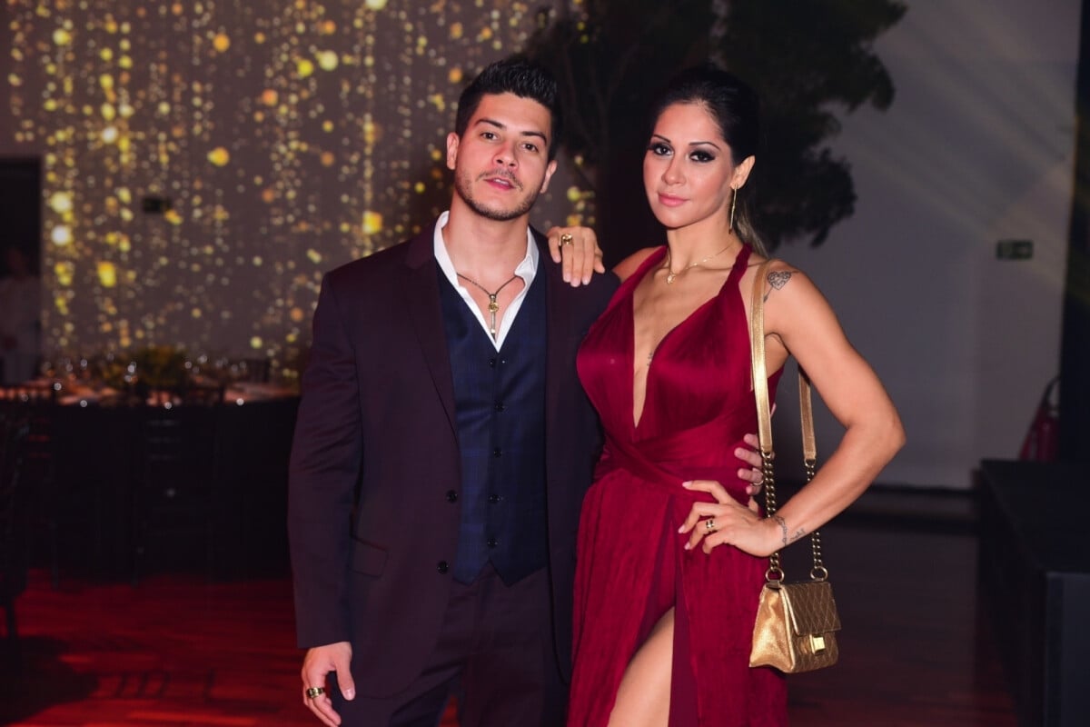 Maíra Cardi é associada ao ex-marido Arthur Aguiar em site de