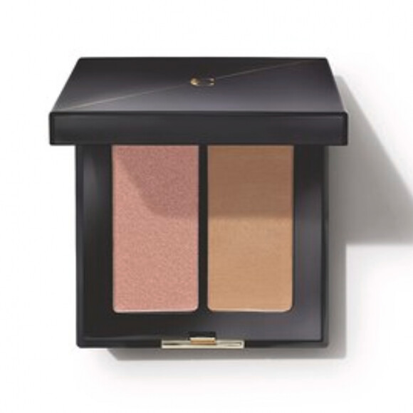 Marina Ruy Barbosa aplicou o Duo de blush e bronzer Rosa Elegante