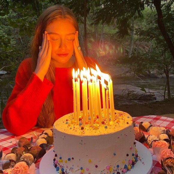 Marina Ruy Barbosa comemorou aniversário de 25 anos na quarentena