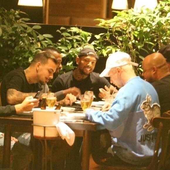 Nego do Borel é fotografado em reencontro com amigos em shopping do Rio de Janeiro, nesta sexta-feira, 17 de julho de 2020