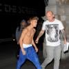 Justin Bieber deixa metade de sua cueca paracendo