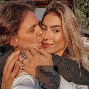 Gabi Brandt mantém discrição no casamento com Saulo Poncio: 'Nem tudo que eu vivo, mostro. Pelo menos certas coisas não mais'