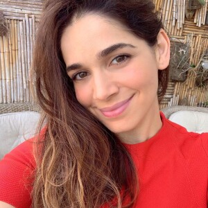 Grávida, Sabrina Petraglia usa vitamina C e filtro solar para cuidar da pele