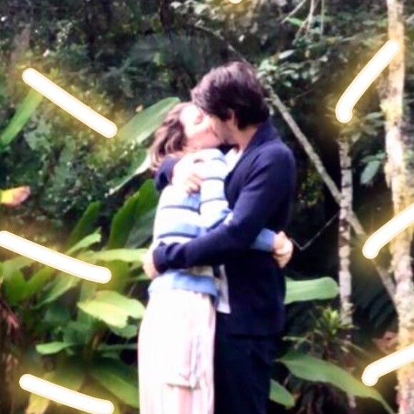 Nathalia Dill aponta cumplicidade na relação com o noivo durante gravidez