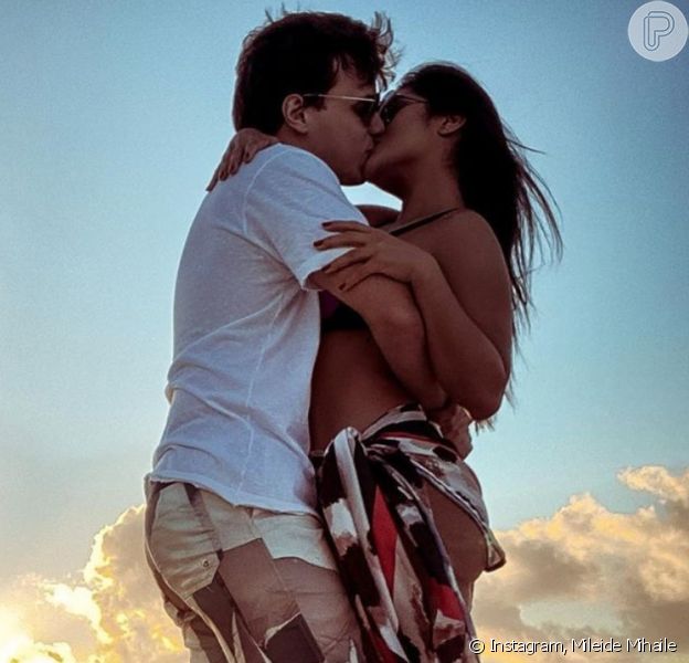 Mileide Mihaile posta foto romântica com namorado, Neto Santos