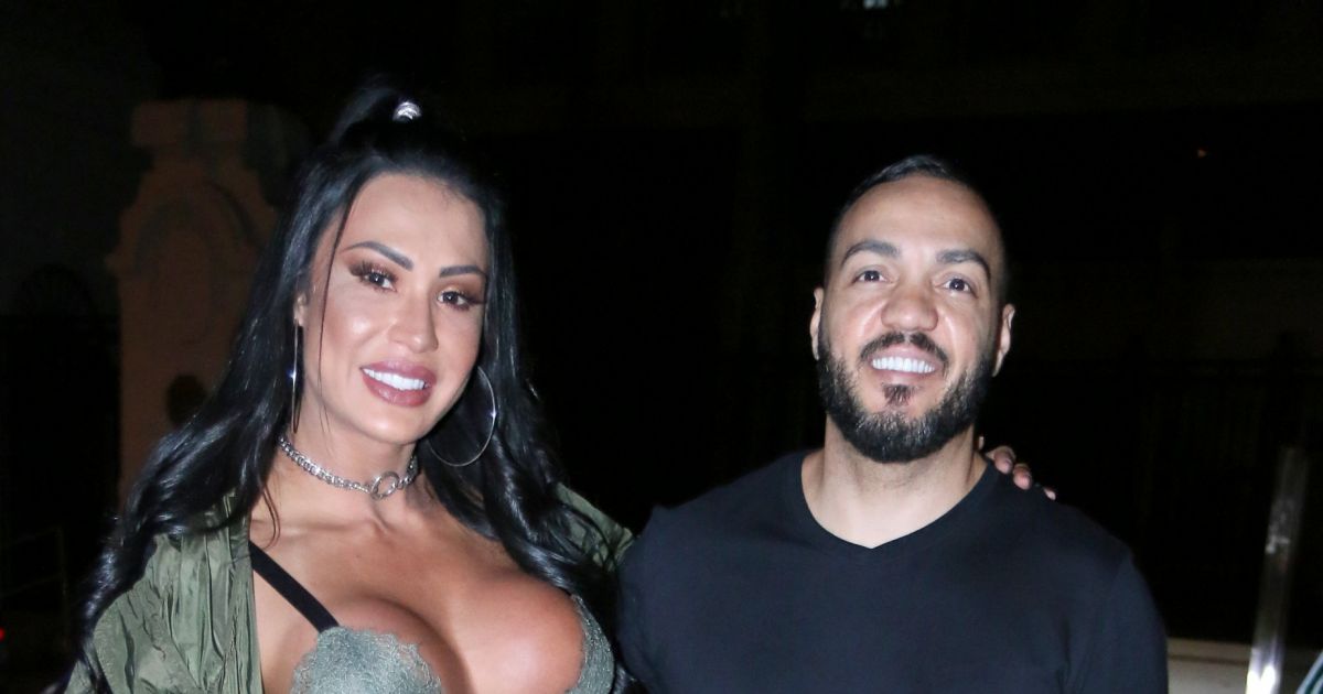 Gracyanne Barbosa, mulher de Belo, reagiu às críticas que recebe pelo corpo malhado Purepeople Gracyanne Barbosa, mulher de Belo, reagiu às críticas que recebe pelo corpo malhado Purepeople