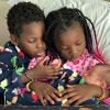 Filhos de Giovanna Ewbank, Bless e Zyan combinam pijama em foto