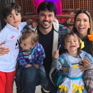 Patricia Abravanel dá beijo em marido, nada em lago, brinca com filhos e mais!