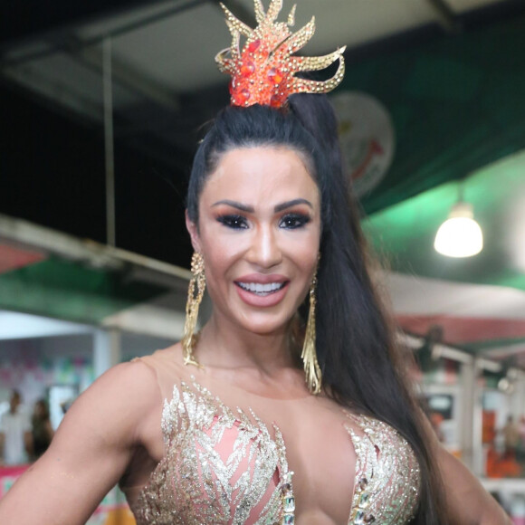 Gracyanne Barbosa já foi rainha de bateria no carnaval