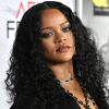 Rihanna revela acidente com scooter elétrica através da assessoria após especulações