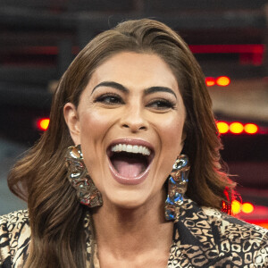 Juliana Paes está em casa no RJ, mas não fez comentários sobre o assunto