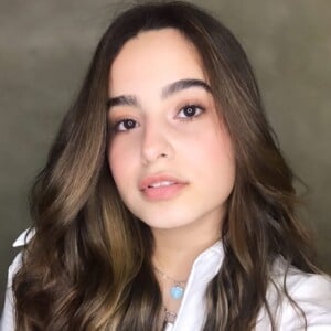 Kamily Zor entrega relação de Fernando e Maiara ao rebater perguntas: 'Nunca perderia meu tempo falando da namorada do meu pai, ainda mais falando mal'