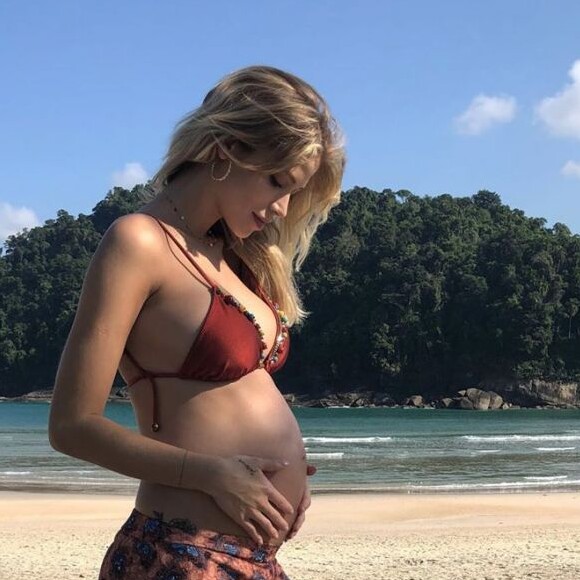 Primeiras fotos da filha de Carol Dias e Kaká somaram mais de 65 mil curtidas em 3 horas