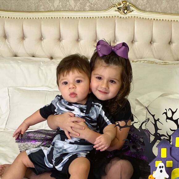 Foto de filhos de Cristiano em festa por 8 meses do caçula