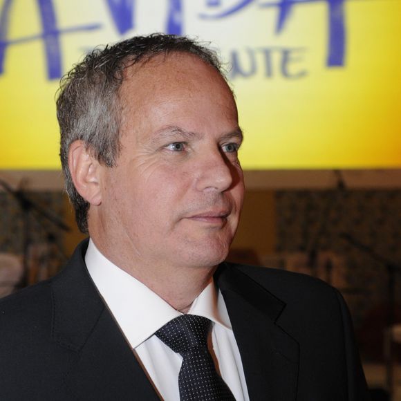 Jayme Monjardim e a namorada, Anne Marques, estão em viagem pelas Ilhas Maldivas