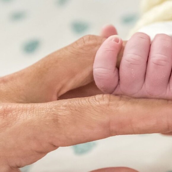 Veja mão do filho de Sthefany Brito, Antônio Enrico!