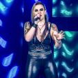  Cantora do 'The Voice Brasil' cai do palco após permanecer no programa 