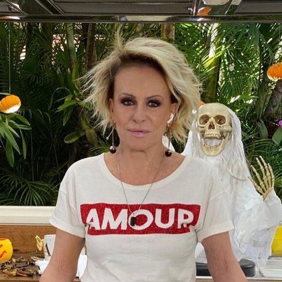 Ana Maria Braga passou por cirurgia na mão por conta de uma Síndrome do Túnel de Carpo em setembro de 2020, um mês após superar quadro de pneumonia