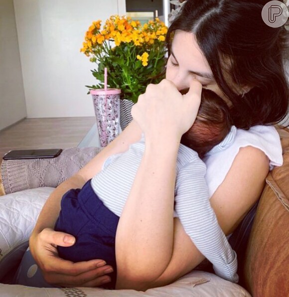 Sthefany Brito é adepta da maternidade real em posts no Instagram