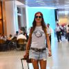 Thaila Ayala gosta de combinar short jeans com t-shirts básicas