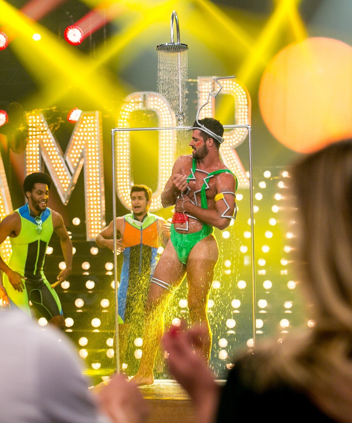 Foto Bruno Miranda como o personagem Borat na 9ª temporada de Amor Sexo apresentado por