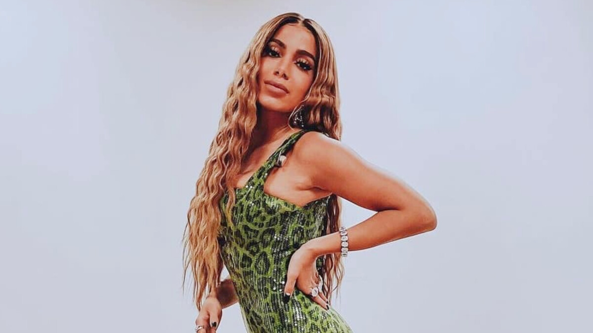 Anitta fala de sexo e suposto affair em bastidor de evento e áudio vaza em  vídeo. Veja! - Purepeople