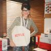 Bruna Marquezine anuncia contratação da Netflix em vídeo descontraído