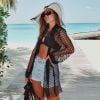 Anitta aposta em look com top e bermuda jeans em passeio pelas Maldivas