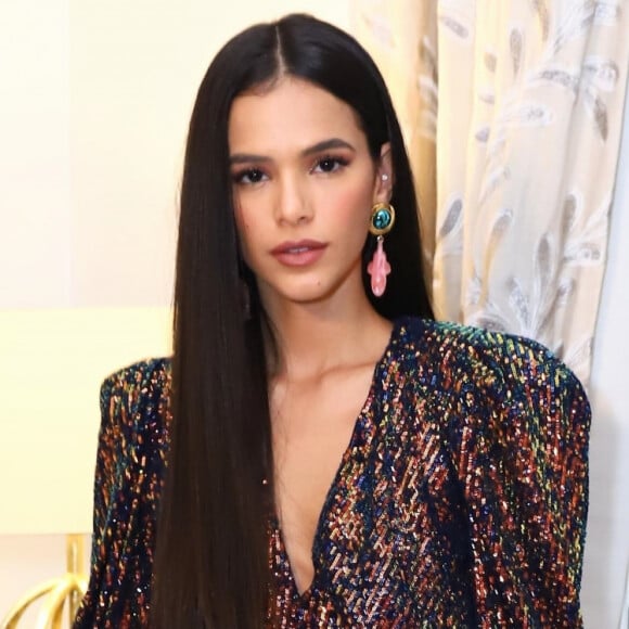 Bruna Marquezine vai contracenar novamente com a atriz Vanessa Gerbelli na série 'Maldivas'