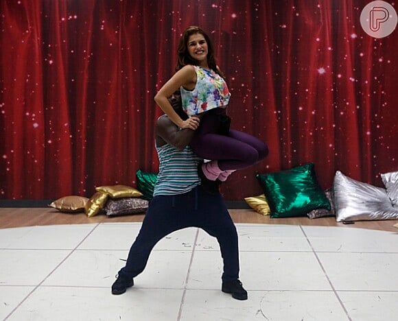 Paloma Bernardi está participando da temporada 2014 do 'Dança dos Famosos'