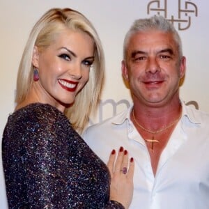 Ana Hickmann e Alexandre Correa são casados desde 1998