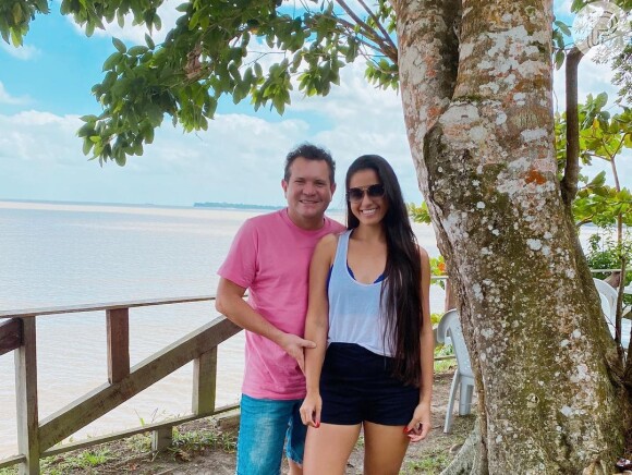 Namorada de Ximbinha, Karen Kethlen mora com guitarrista em Belém, no Pará