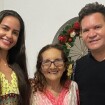 Em foto com namorada, Ximbinha parabeniza mãe: 'Ser iluminado e repleto de bondade'