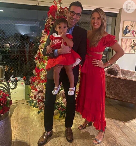 Ticiane Pinheiro com o marido, Cesar Tralli, e a filha caçula, Manuella